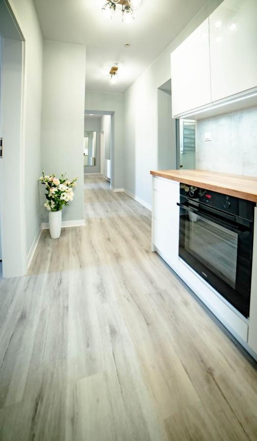 Lofty Apartamenty Namyslow I Extérieur photo